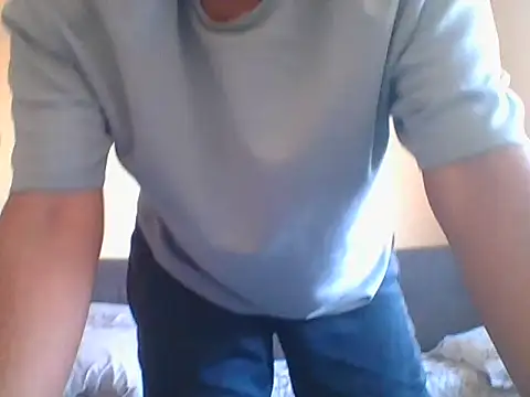 Snapshot of dream32222 chatting on 13, 10, 2025 dream32222 online show from 13, 10, 2025