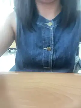 Snapshot of -NhaKy22 chatting on 7, 5, 2026 -NhaKy22 online show from 7, 5, 2026