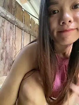 Snapshot of PhanHaa chatting on 2, 10, 2025 PhanHaa online show from 2, 10, 2025