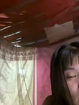 Snapshot of PhanHaa chatting on 6, 10, 2025 PhanHaa online show from 6, 10, 2025