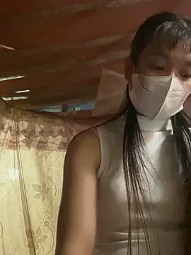 Snapshot of PhanHaa chatting on 21, 10, 2025 PhanHaa online show from 21, 10, 2025