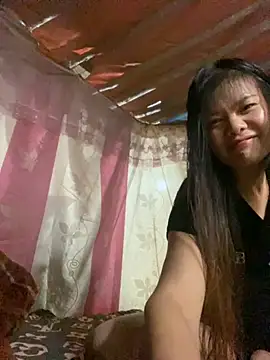 Snapshot of PhanHaa chatting on 5, 11, 2025 PhanHaa online show from 5, 11, 2025