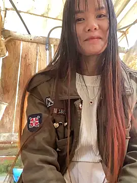 Snapshot of PhanHaa chatting on 15, 11, 2025 PhanHaa online show from 15, 11, 2025