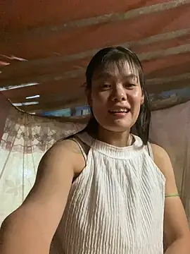 Snapshot of PhanHaa chatting on 22, 11, 2025 PhanHaa online show from 22, 11, 2025