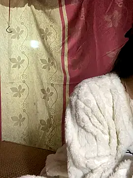 Snapshot of PhanHaa chatting on 1, 12, 2025 PhanHaa online show from 1, 12, 2025