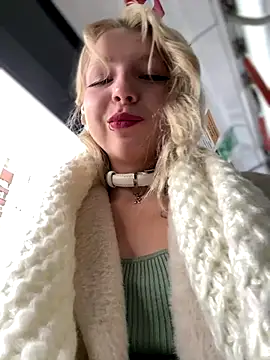 EveLittleSinner online show from 13, 10, 2025