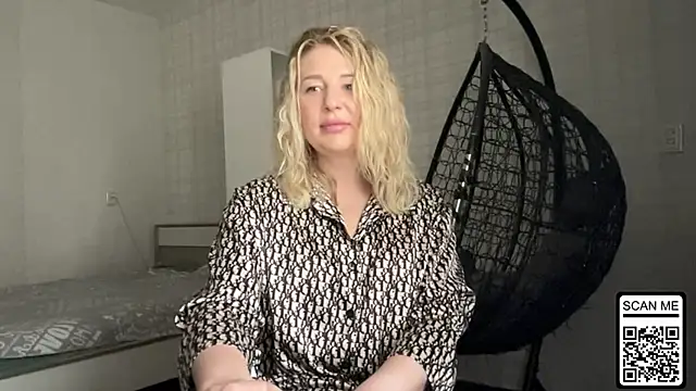 Blondie xoxoxo online show from 26, 5, 2026