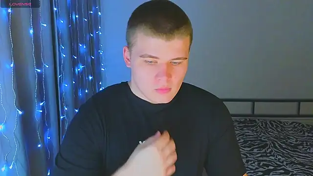 kittenmurr online show from 19, 12, 2025