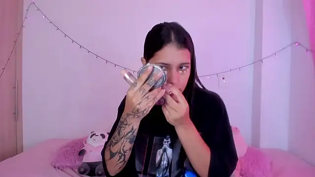 Snapshot of Abby_roussee chatting on 1, 10, 2025 Abby roussee online show from 1, 10, 2025