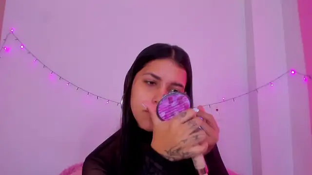 Snapshot of Abby_roussee chatting on 11, 10, 2025 Abby roussee online show from 11, 10, 2025