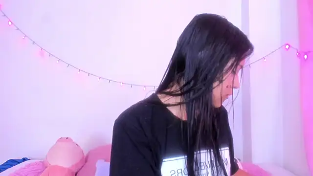 Snapshot of Abby_roussee chatting on 13, 10, 2025 Abby roussee online show from 13, 10, 2025