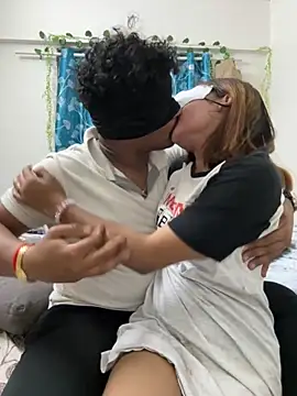 Snapshot of Cutie_Shruti chatting on 17, 11, 2025 Cutie Shruti online show from 17, 11, 2025