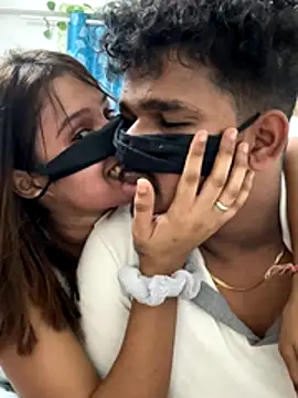 Snapshot of Cutie_Shruti chatting on 28, 11, 2025 Cutie Shruti online show from 28, 11, 2025