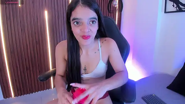 Sophia Blazee online show from 1, 10, 2025