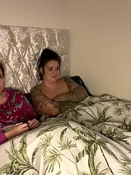 Charsworld online show from 27, 11, 2025