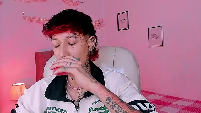 Luci Rose online show from 14, 2, 2026