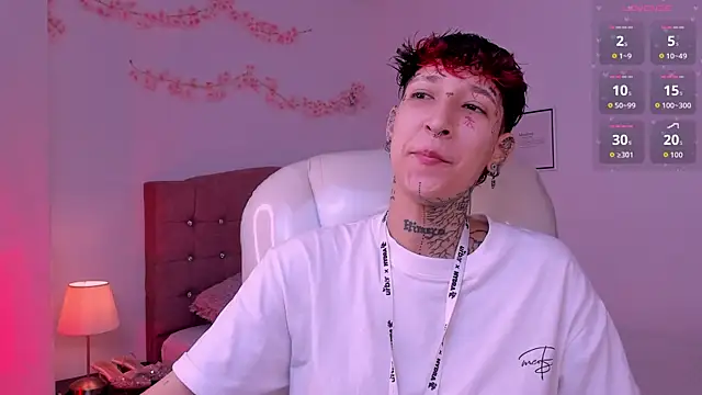 Luci Rose online show from 13, 5, 2026