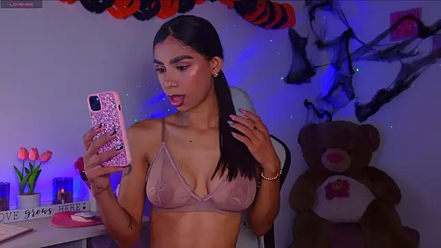 BrunetteAdams001 online show from 30, 10, 2025