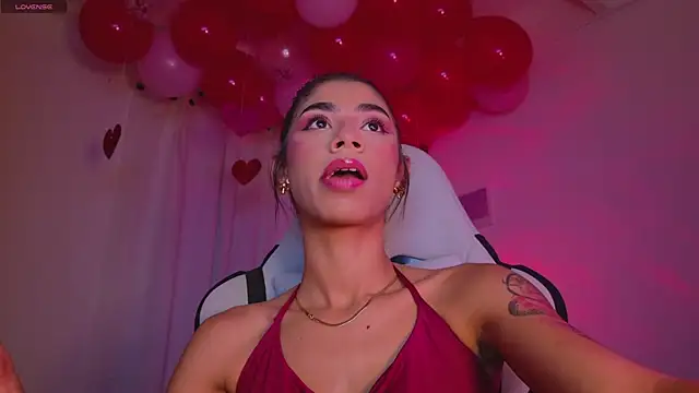 Snapshot of BrunetteAdams001 chatting on 13, 2, 2026 BrunetteAdams001 online show from 13, 2, 2026