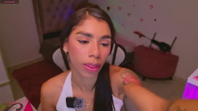 Snapshot of BrunetteAdams001 chatting on 2, 3, 2026 BrunetteAdams001 online show from 2, 3, 2026