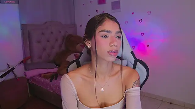 Snapshot of BrunetteAdams001 chatting on 21, 3, 2026 BrunetteAdams001 online show from 21, 3, 2026