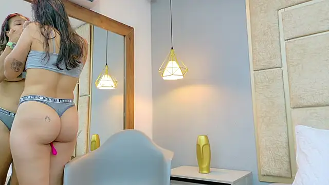 Snapshot of Ashley_HotGirl chatting on 10, 10, 2025 Ashley HotGirl online show from 10, 10, 2025