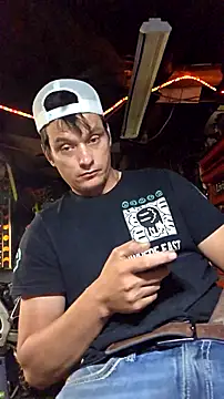 Snapshot of twistafatpipe chatting on 19, 9, 2025 twistafatpipe online show from 19, 9, 2025