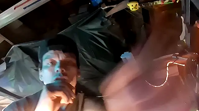 Snapshot of twistafatpipe chatting on 30, 9, 2025 twistafatpipe online show from 30, 9, 2025