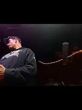 Snapshot of twistafatpipe chatting on 26, 10, 2025 twistafatpipe online show from 26, 10, 2025