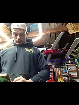 Snapshot of twistafatpipe chatting on 10, 1, 2026 twistafatpipe online show from 10, 1, 2026