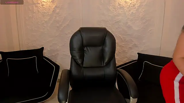 NovaSpencer online show from 5, 10, 2025