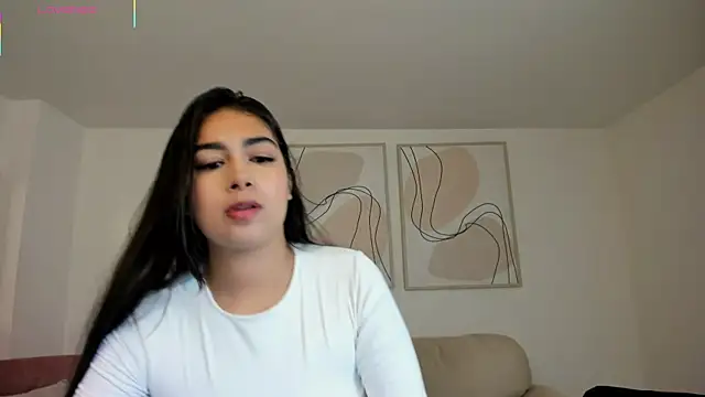 Snapshot of VeronicaBlue chatting on 26, 10, 2025 VeronicaBlue online show from 26, 10, 2025