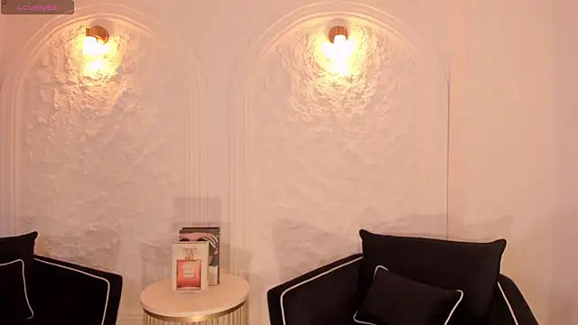 MilaColeman online show from 2, 11, 2025