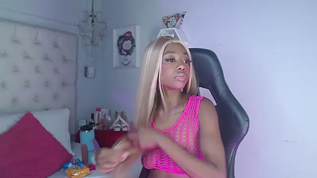 Snapshot of candyy_ebony chatting on 28, 11, 2025 candyy ebony online show from 28, 11, 2025