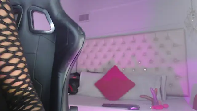 Snapshot of candyy_ebony chatting on 30, 11, 2025 candyy ebony online show from 30, 11, 2025