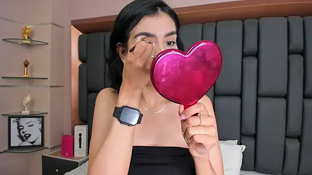 Snapshot of tinny_engel chatting on 29, 9, 2025 tinny engel online show from 29, 9, 2025