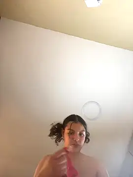 AriaHeavenss online show from 10, 10, 2025