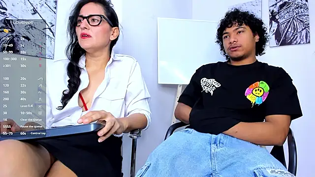 Snapshot of Miriam_milf chatting on 6, 11, 2025 Miriam milf online show from 6, 11, 2025