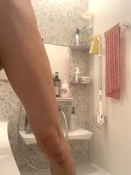 Snapshot of aki_2727 chatting on 3, 11, 2025 aki 2727 online show from 3, 11, 2025