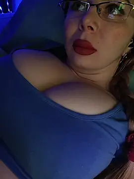 BunnyFoxy777 online show from 3, 2, 2026