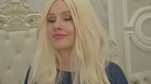 Snapshot of EllieFrosty_ chatting on 7, 10, 2025 EllieFrosty online show from 7, 10, 2025