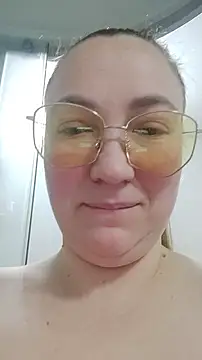 Kiss Eva online show from 6, 12, 2024