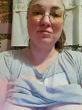 Kiss Eva online show from 12, 2, 2025