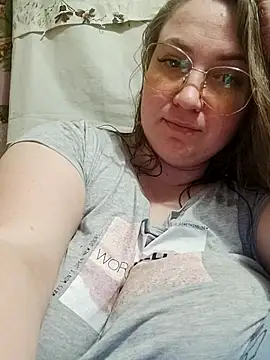 Kiss Eva online show from 20, 2, 2025