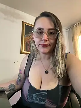 CurvyLust x online show from 13, 5, 2026