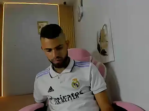 adri sexboy229 online show from 9, 9, 2025