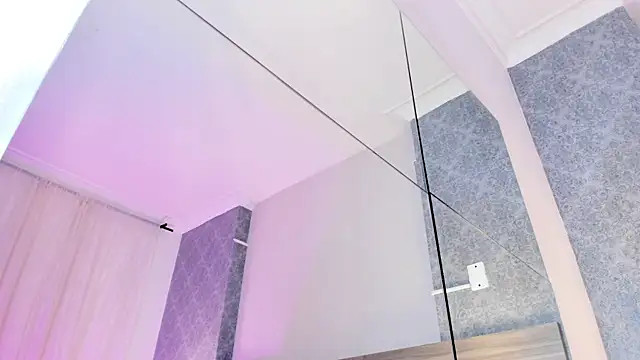 Snapshot of MiilaBlake chatting on 19, 9, 2025 MiilaBlake online show from 19, 9, 2025