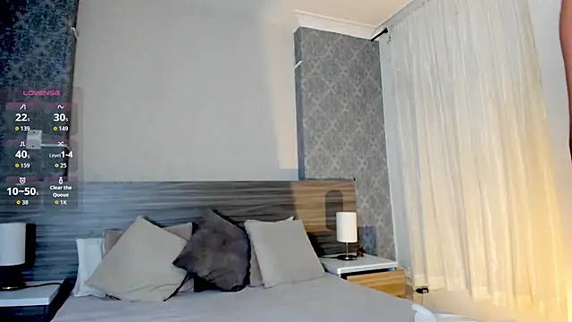 Snapshot of MiilaBlake chatting on 8, 10, 2025 MiilaBlake online show from 8, 10, 2025