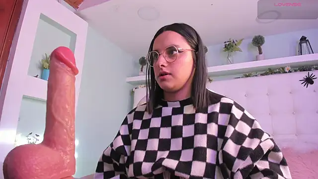 Snapshot of paulha_miller chatting on 4, 11, 2025 paulha miller online show from 4, 11, 2025