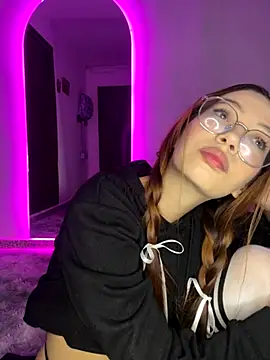 BlondieViixen online show from 8, 10, 2025